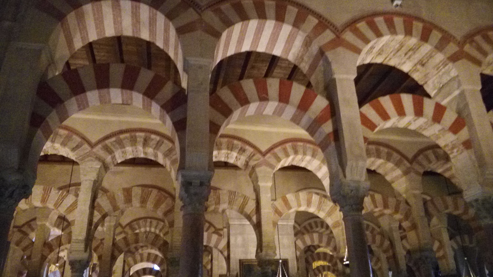 Arches inside the Mezquita