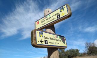 Distance marker on Camin Mozarabe.